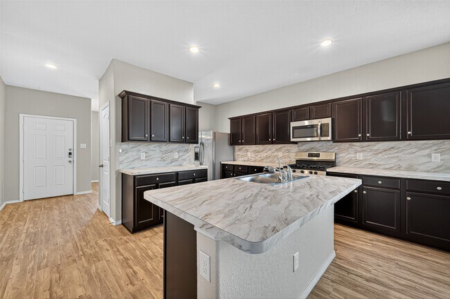 Building Photo - 6023 Briarstone Bay Dr