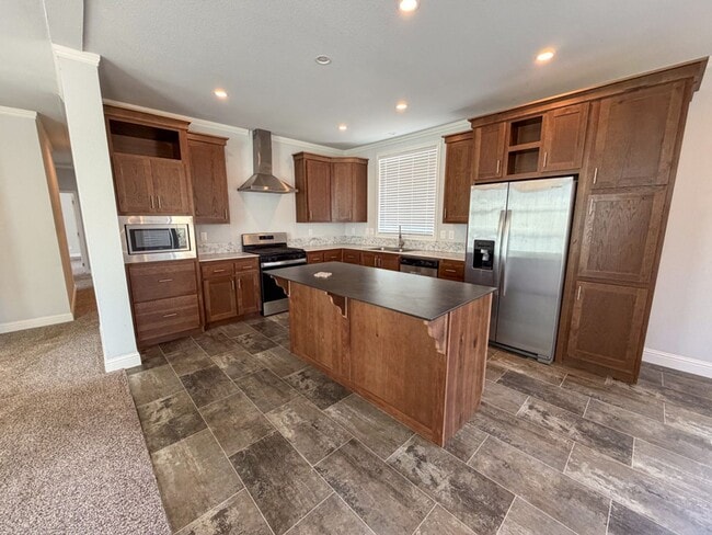 Building Photo - 13734 Ferguson Dr
