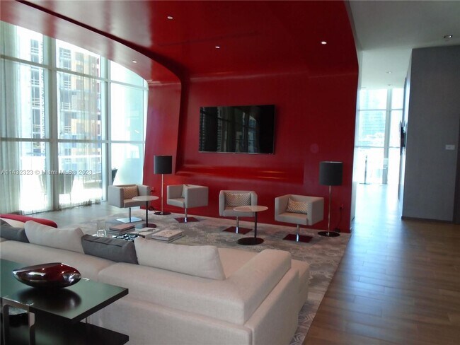 Building Photo - 1100 S Miami Ave