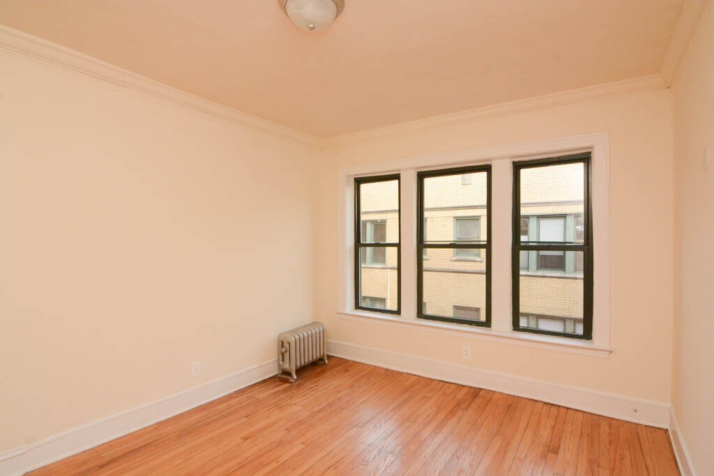 Building Photo - 2332.5 N Spaulding Ave