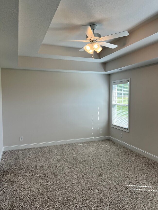 Building Photo - Brand New Three Bedroom in Cherry Acres