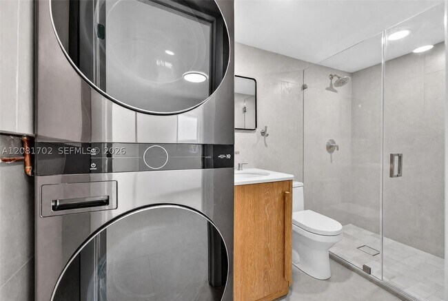 Building Photo - 3036 N 58th Ave