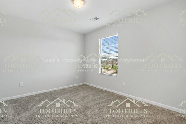 Building Photo - 145 Adger Rd
