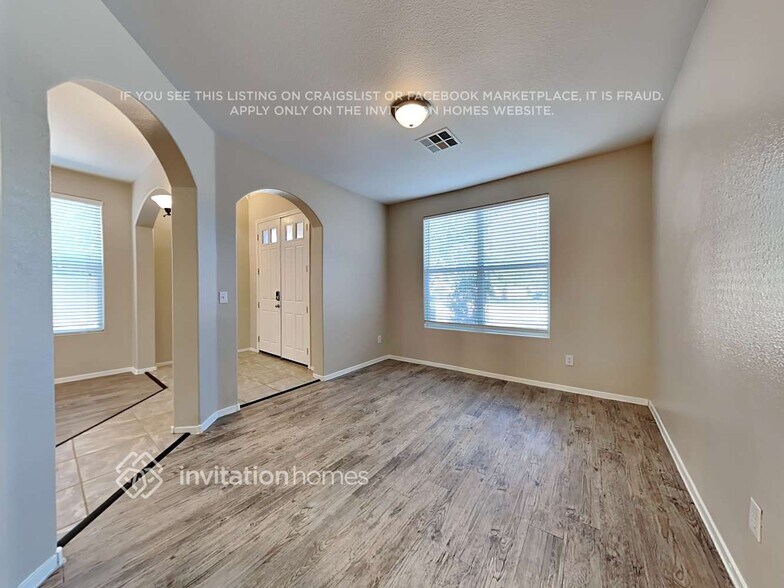 Building Photo - 255 Palmarosa St