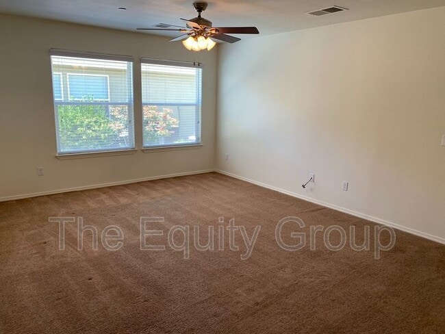 Building Photo - 2111 Bella Oaks Dr