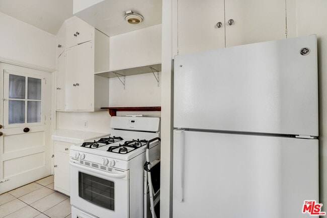 Building Photo - 1443 Hayworth Ave