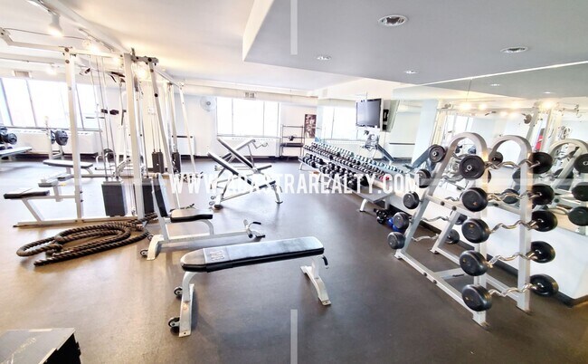 Building Photo - Ultimate Urban Living, Incredible Amenities!!-Beautiful Studio Apartment in Downtown KC-Coming SO...