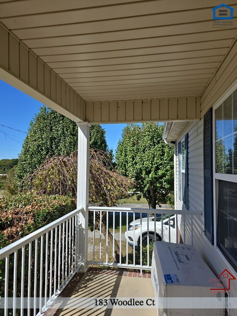 Building Photo - 183 Woodlee Ct