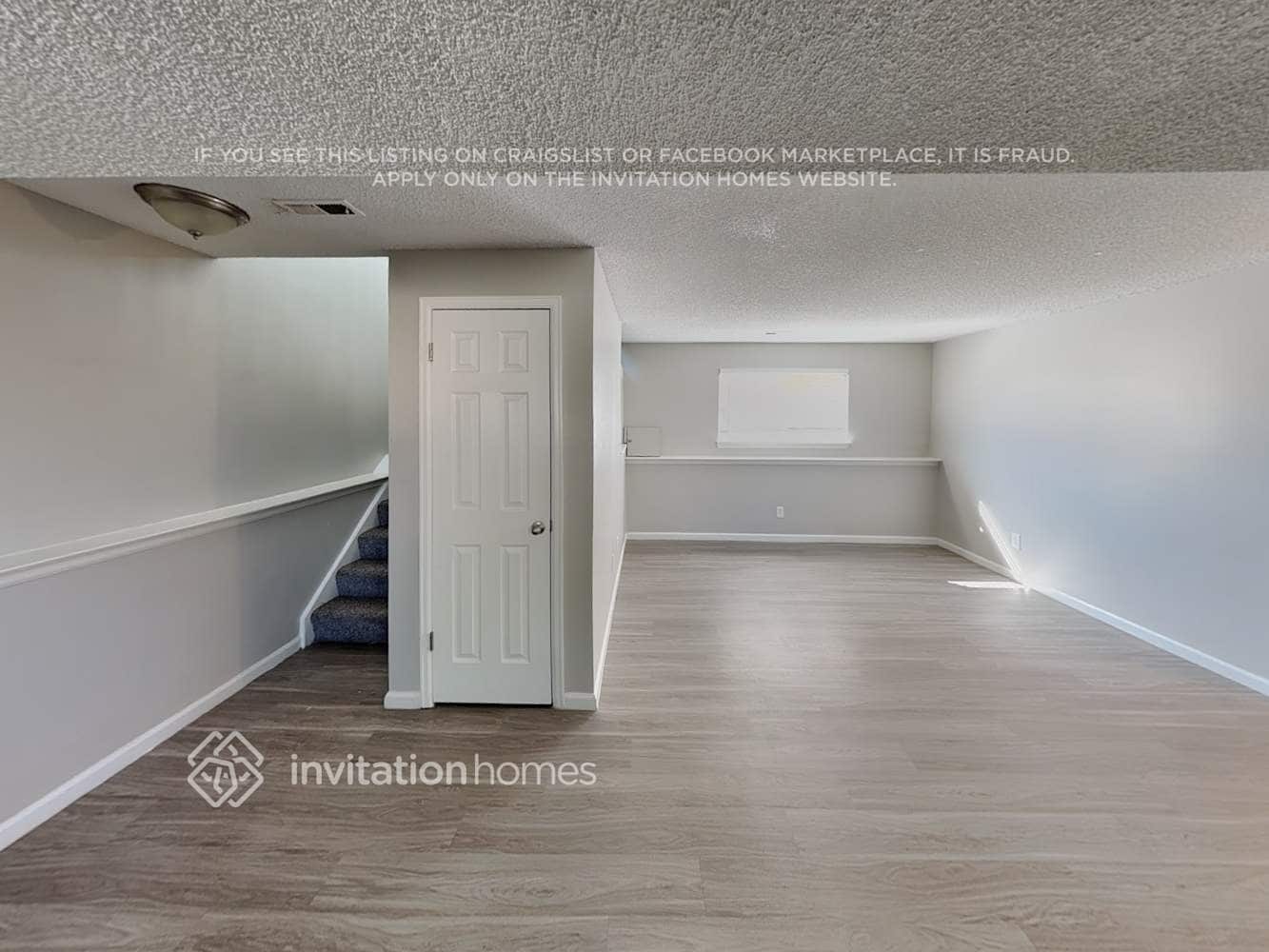 Building Photo - 12142 Bellaire Pl