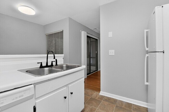 Building Photo - 4804-C Spring Lake Drive