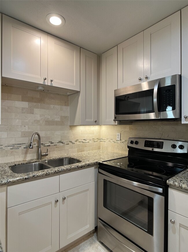 Building Photo - 1601 S Shepherd Dr
