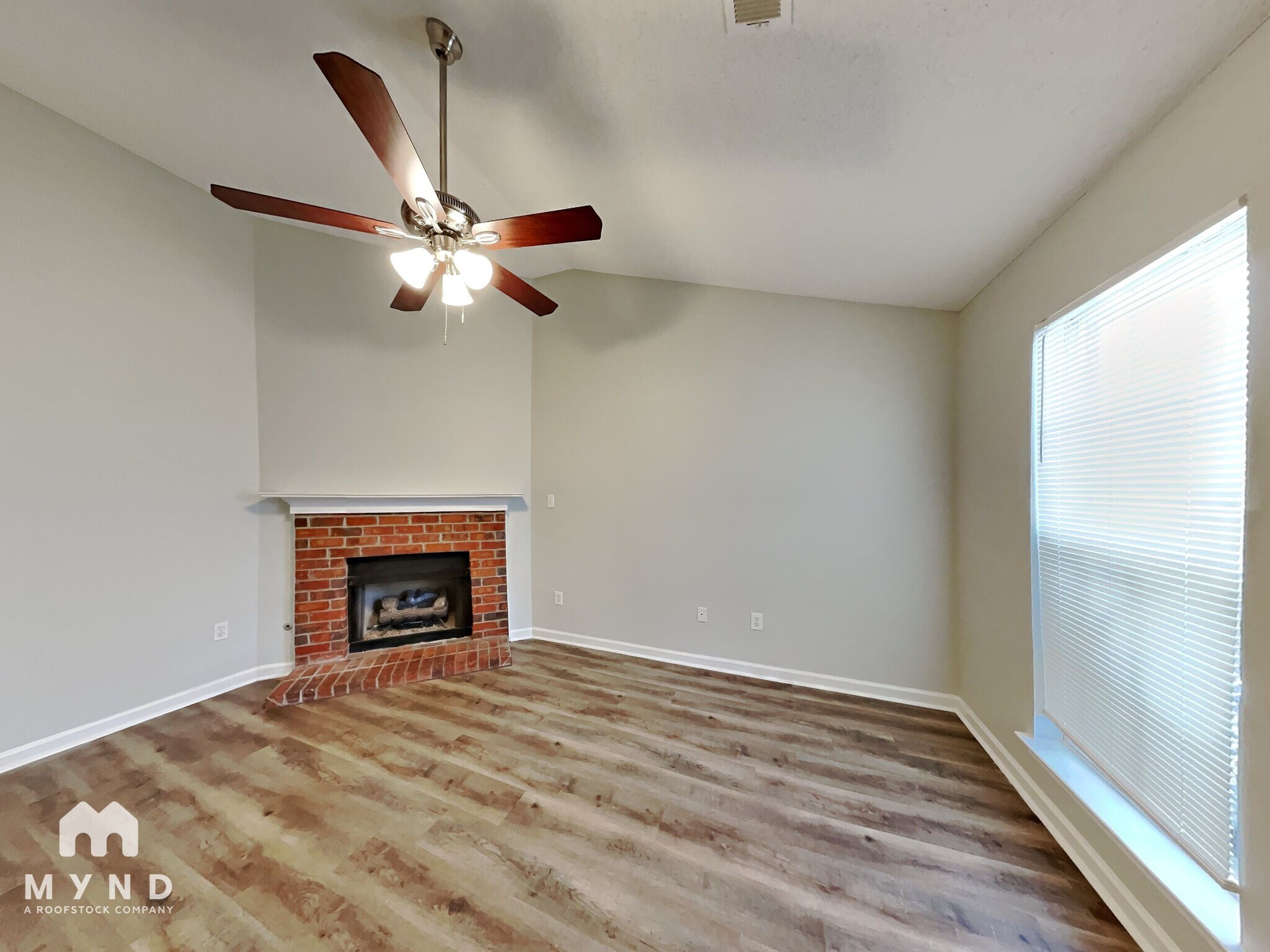 Building Photo - 5624 Kaitlyn Dr W
