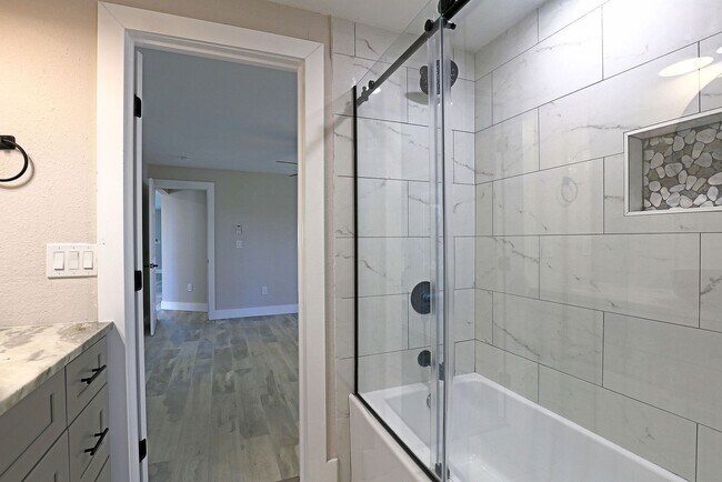 Building Photo - AVAILABLE NOW