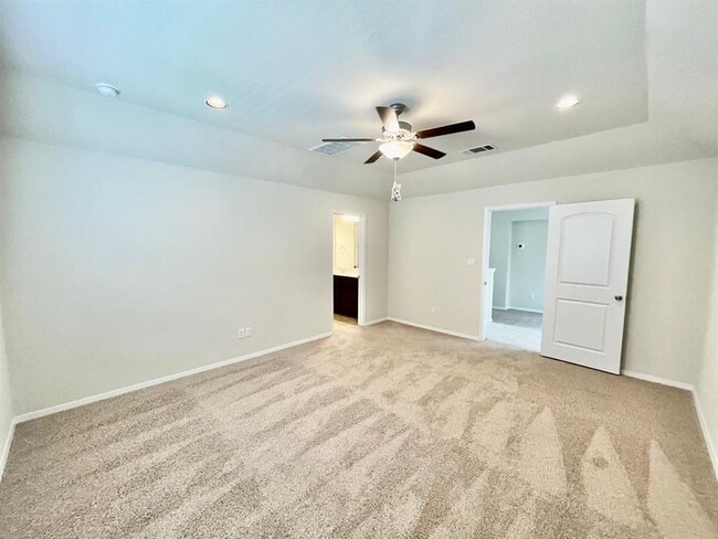 Building Photo - 111 Living Reef Dr