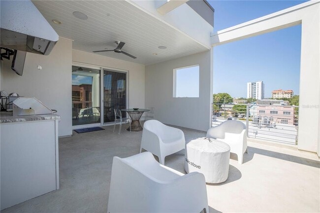 Building Photo - 536 4th Ave S