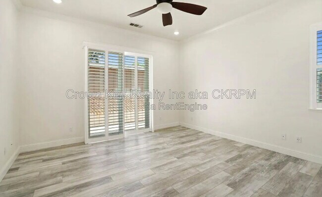 Building Photo - 229 Wisteria Ln