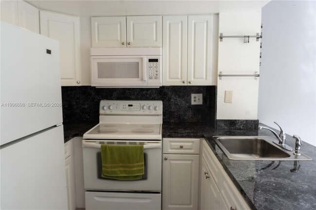 Building Photo - 1911 SW 107th Ave