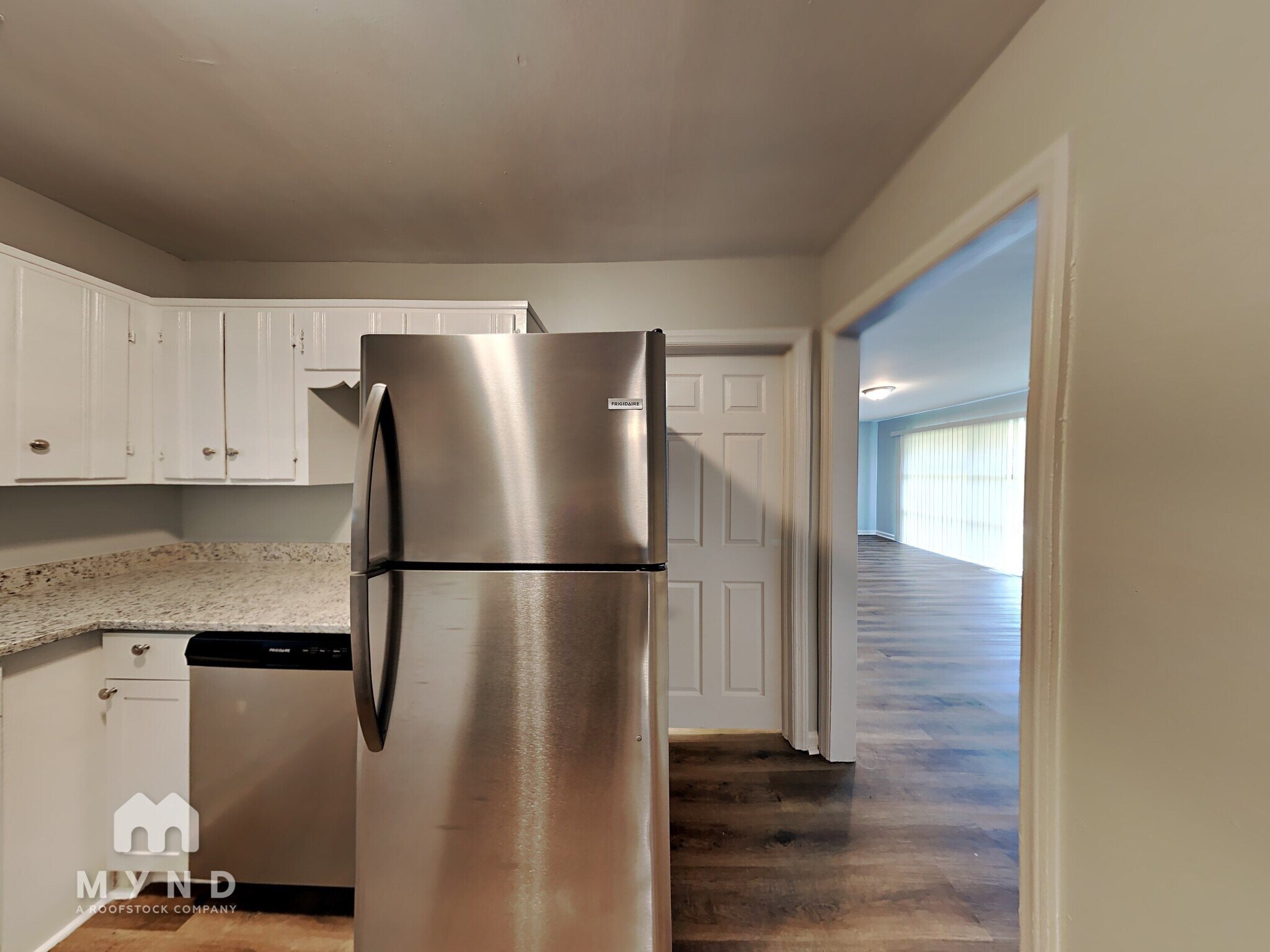 Building Photo - 1348 David Cir