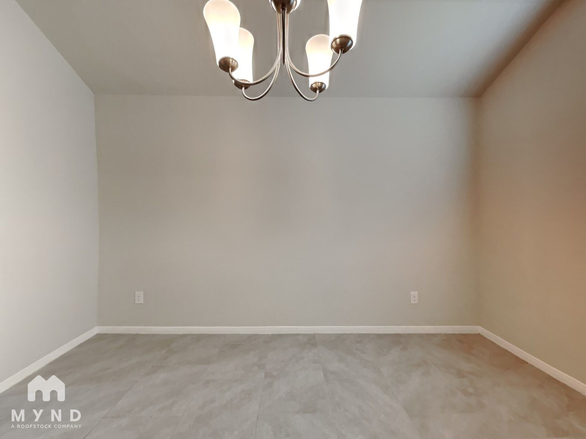 Building Photo - 8111 Carillon Way
