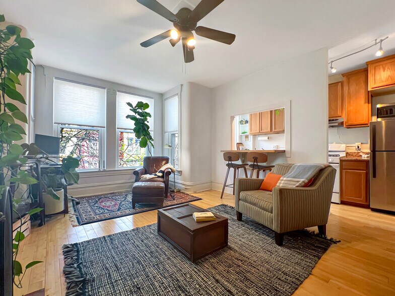 Building Photo - 1856 Mintwood Pl NW