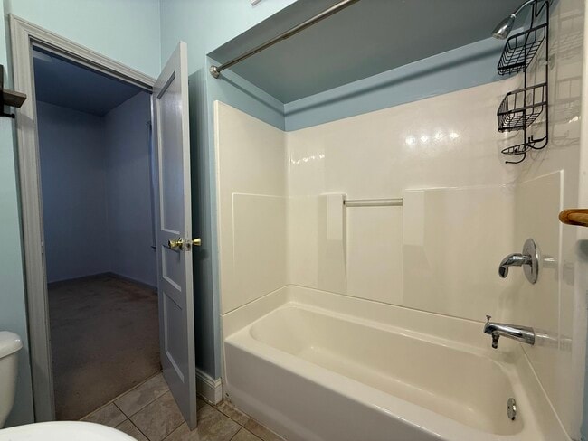 Building Photo - 11 Lelia St