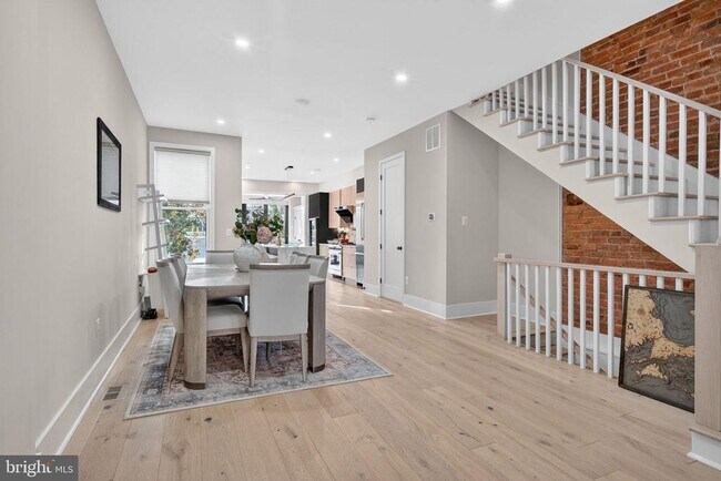 Building Photo - 32 Adams St NW