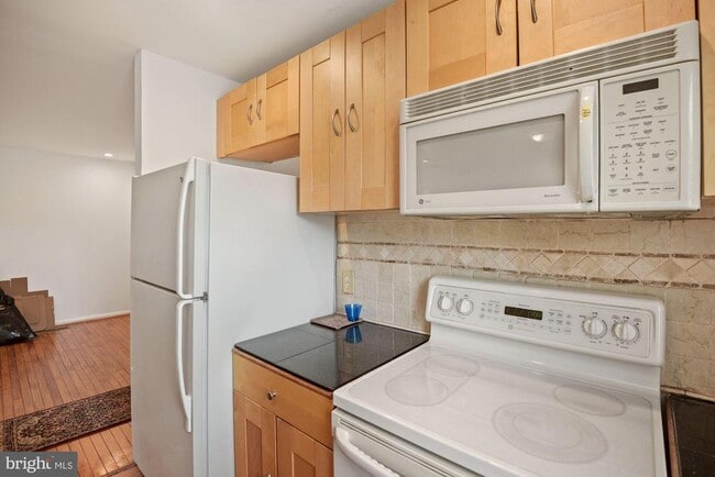 Building Photo - 10400 Parthenon Ct