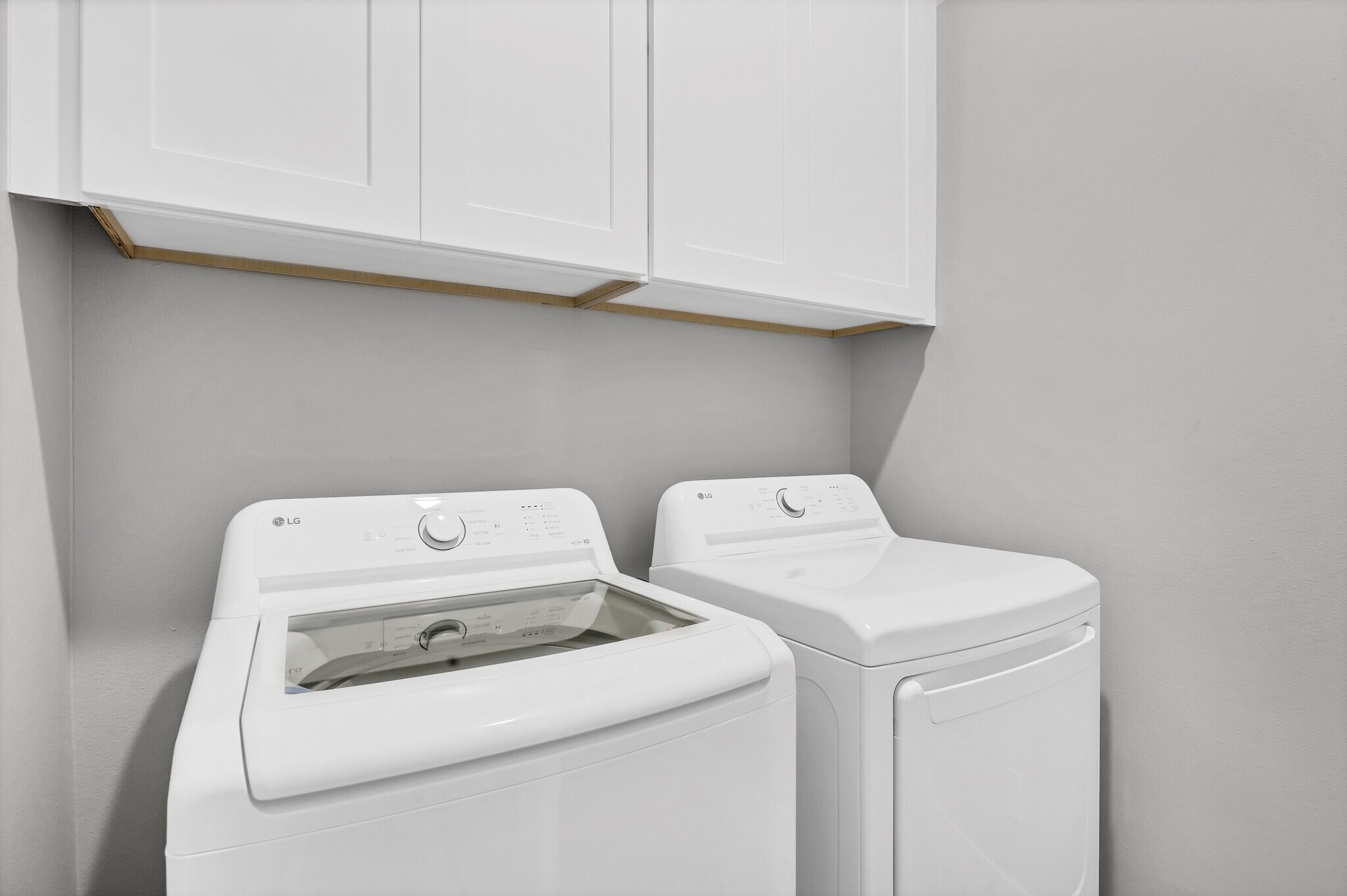 Building Photo - 7807 Chesebro Ave