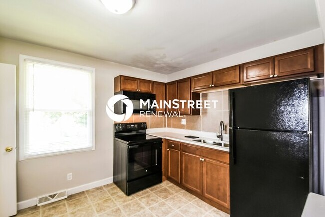 Building Photo - 9839 Monarch Dr