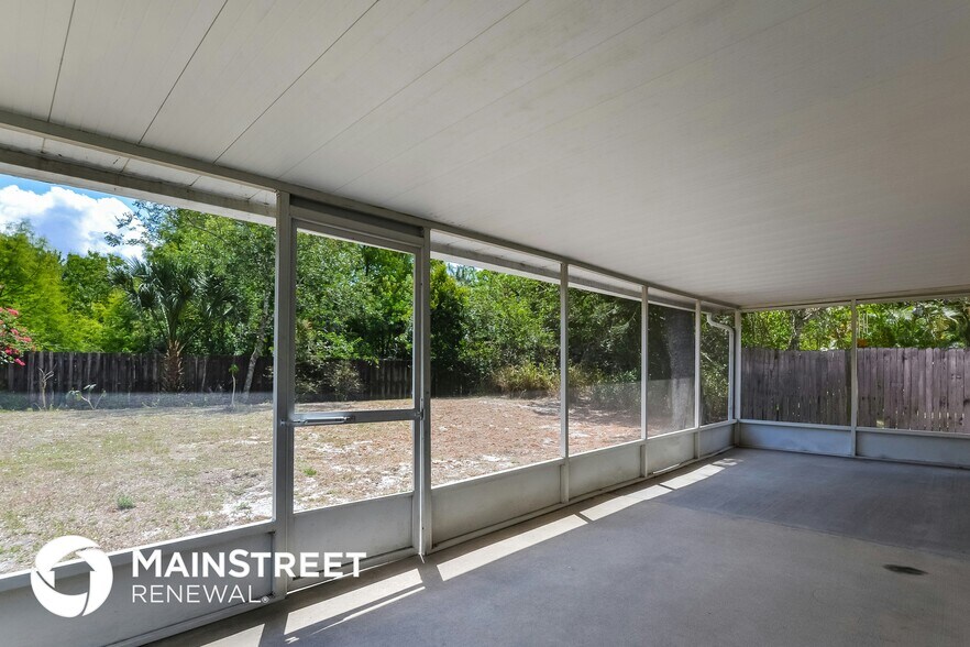 Building Photo - 3028 Winchester Dr