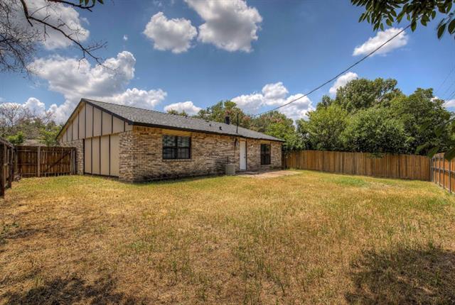 Building Photo - 713 Meadow Mead Dr