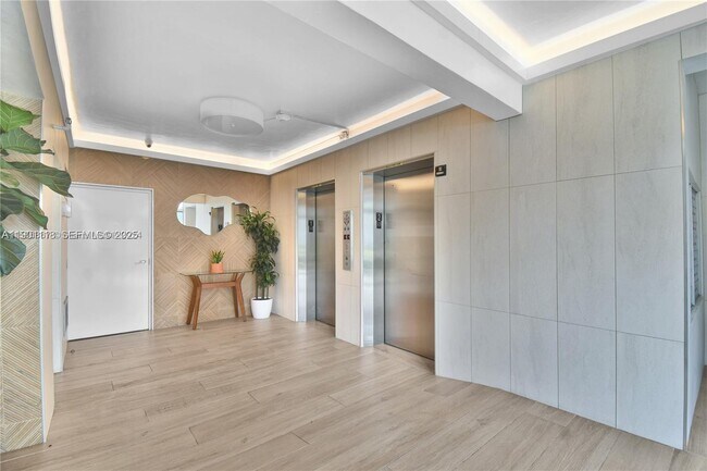 Building Photo - 1331 Lincoln Rd