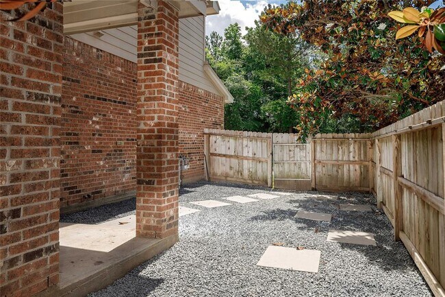 Building Photo - 137 E Montfair Blvd