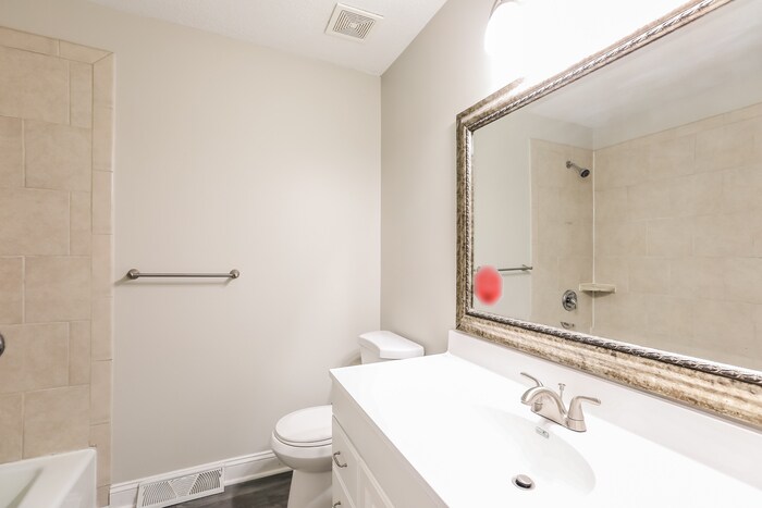 Building Photo - 1308 SE Knights Bridge