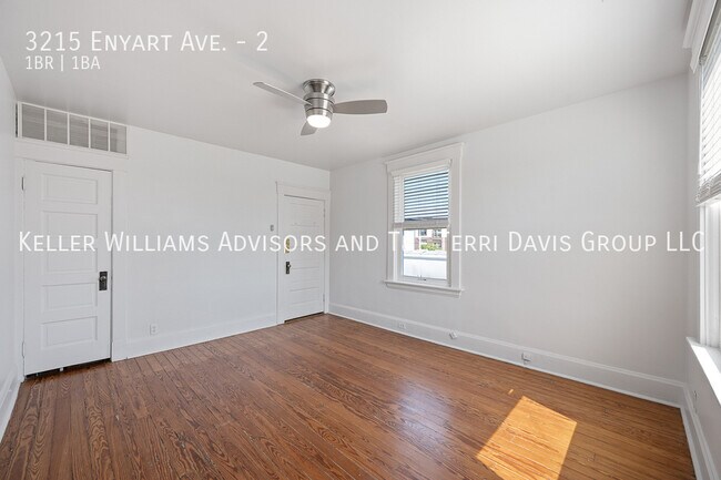 Building Photo - 3215 Enyart Ave