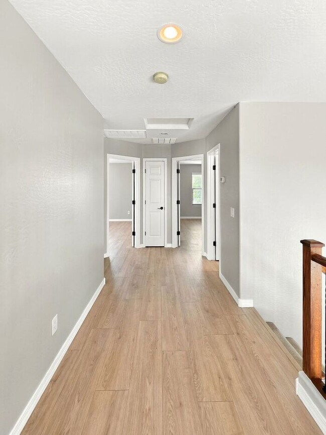 Building Photo - Gilbert 5-Bedroom Home with Pool, Loft & Primary Suite Downstairs – Minutes from Gilbert Regional...