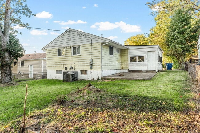 Building Photo - 212 Mc Alpine Dr