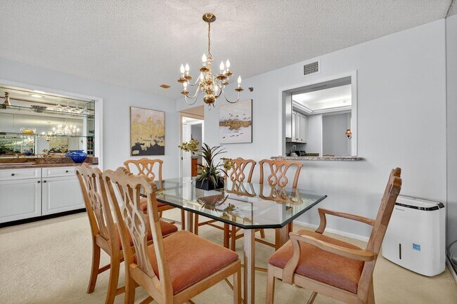 Building Photo - 5055 N Hwy A1A