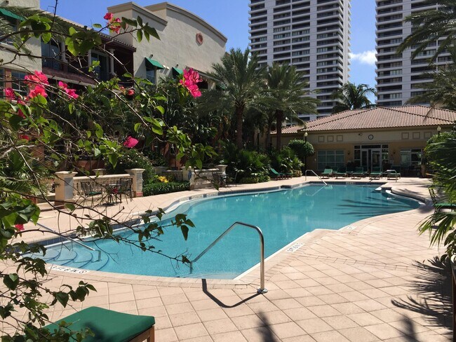 Building Photo - 600 S Dixie Hwy