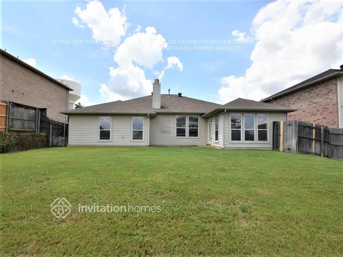 Building Photo - 905 Hidden Oaks Dr