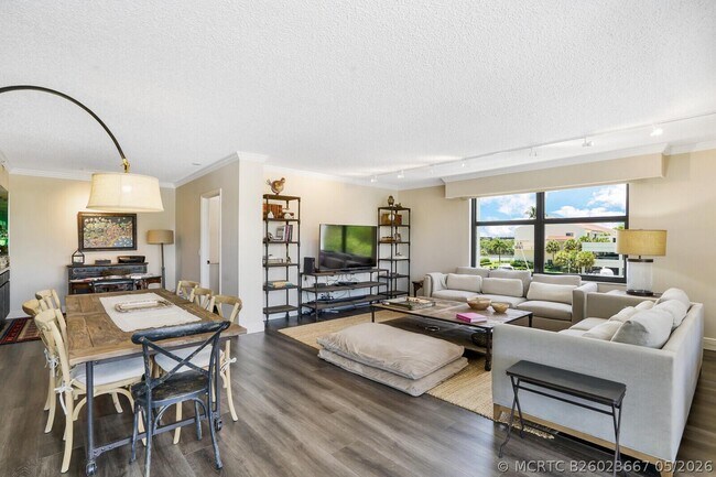 Building Photo - 4748 S Ocean Blvd