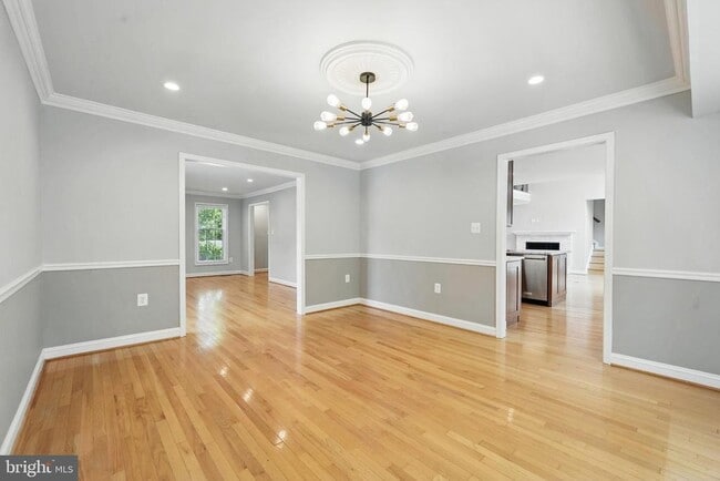 Building Photo - 9913 Rosewood Hill Cir