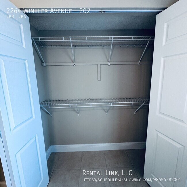 Building Photo - 2264 Winkler Ave