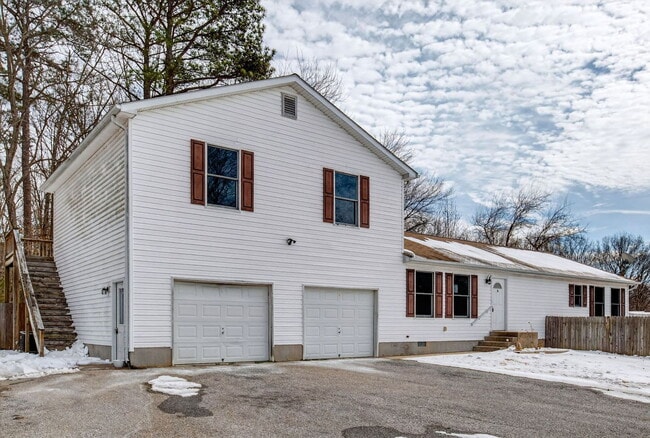 Building Photo - 40077 Big Chestnut Rd