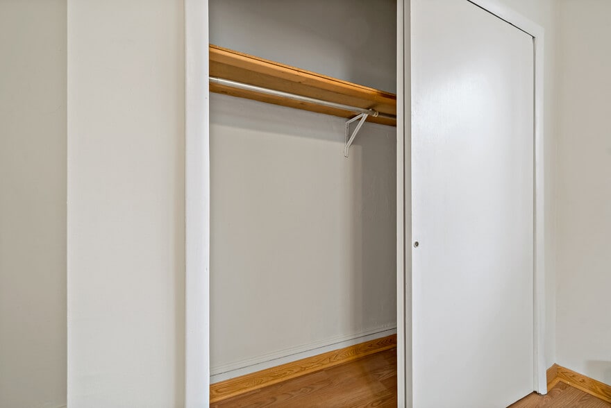 Building Photo - 1332 S 7th St