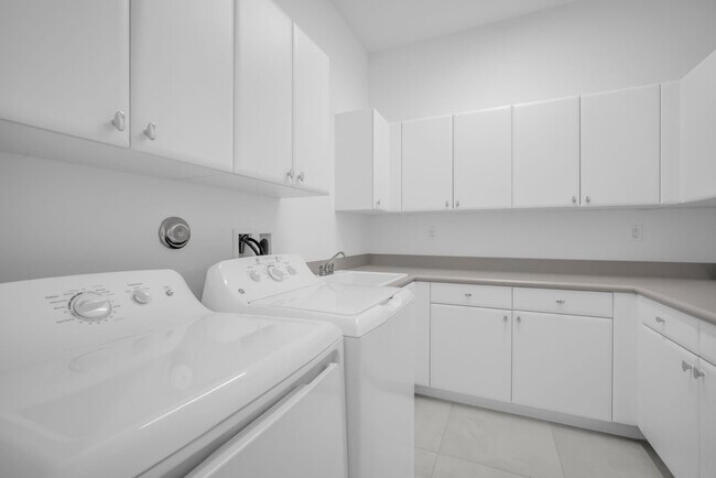 Building Photo - 11242 Gln Orch Ln