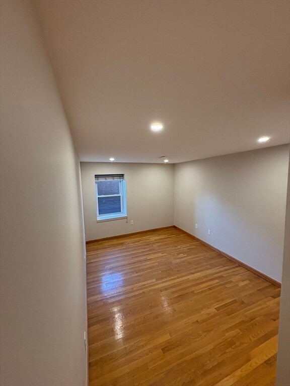 Building Photo - 386 Commercial St