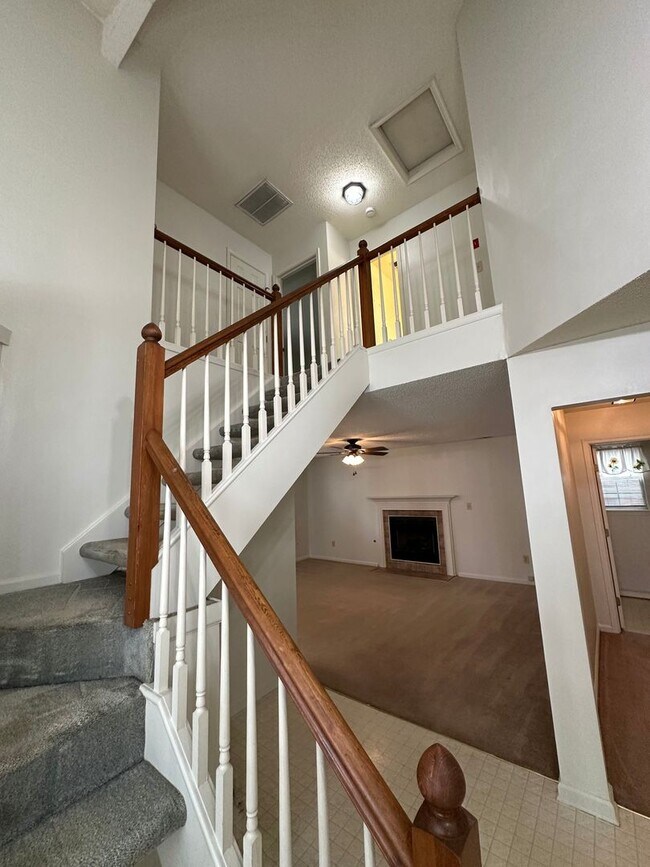 Building Photo - Call or Text Amanda Tate for more informat...