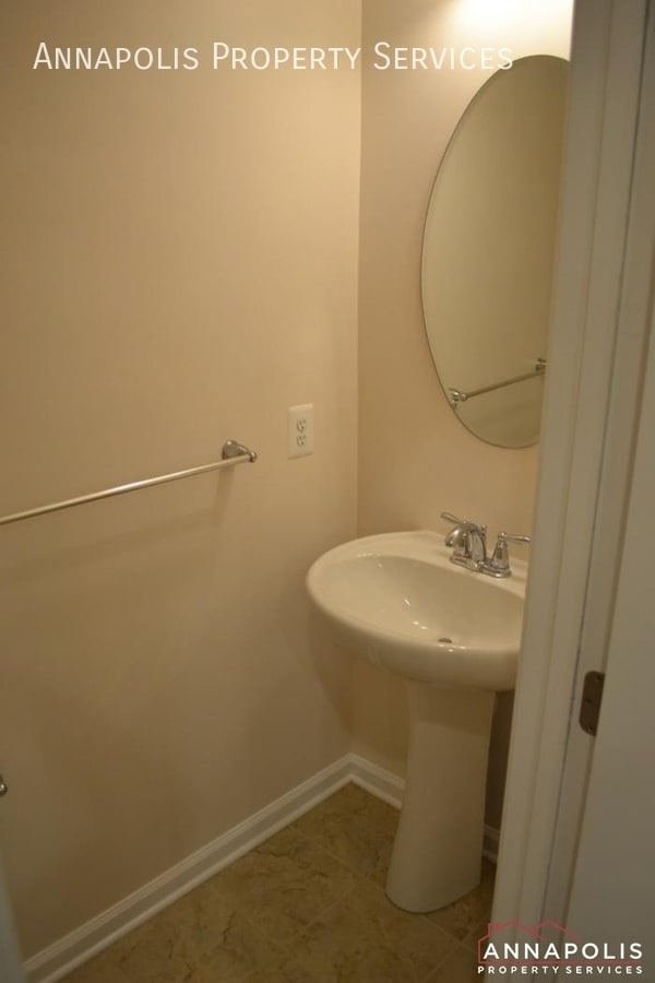 Building Photo - 1310 Cheswick Ln