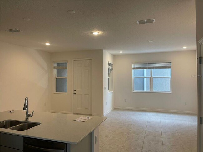 Building Photo - 1260 Stockwell Ave